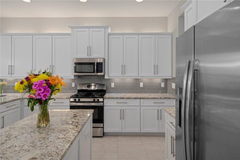 Casa en venta en Wesley Chapel, Florida, 6 dormitorios, 380.34 m2 № 2225361 - foto 24