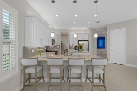 Casa en venta en Wesley Chapel, Florida, 6 dormitorios, 380.34 m2 № 2225361 - foto 18