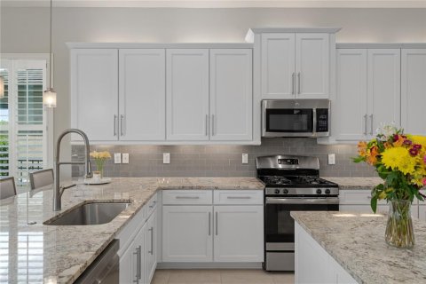 Casa en venta en Wesley Chapel, Florida, 6 dormitorios, 380.34 m2 № 2225361 - foto 21