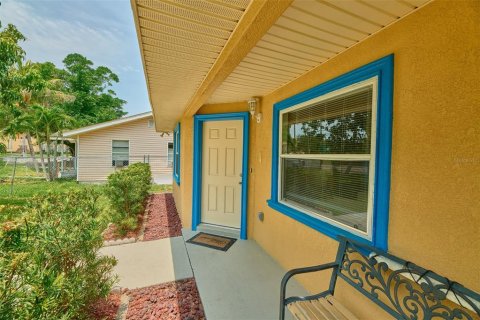 Villa ou maison à vendre à Bradenton, Floride: 3 chambres, 97.73 m2 № 2273088 - photo 3
