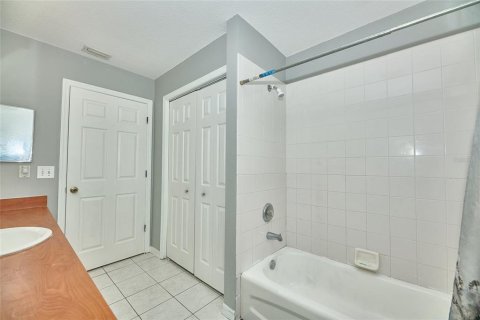 Villa ou maison à vendre à Bradenton, Floride: 3 chambres, 97.73 m2 № 2273088 - photo 18