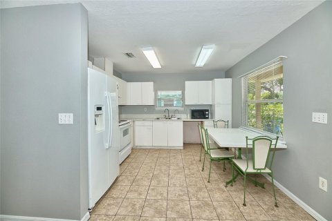 Villa ou maison à vendre à Bradenton, Floride: 3 chambres, 97.73 m2 № 2273088 - photo 6