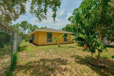 Villa ou maison à vendre à Bradenton, Floride: 3 chambres, 97.73 m2 № 2273088 - photo 19