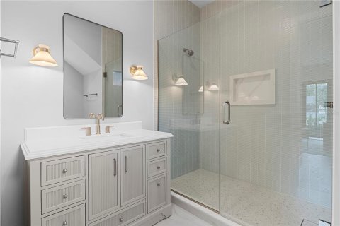 House in Orlando, Florida 5 bedrooms, 310.01 sq.m. № 2147845 - photo 7