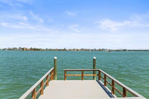 Land in Treasure Island, Florida № 1651377 - photo 3