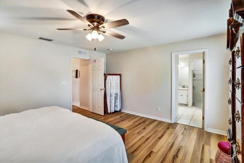 House in Auburndale, Florida 3 bedrooms, 155.05 sq.m. № 1787972 - photo 5