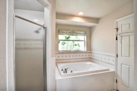 House in Auburndale, Florida 3 bedrooms, 155.05 sq.m. № 1787972 - photo 8