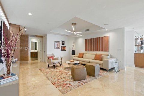 Condo in Hollywood, Florida, 3 bedrooms  № 1868437 - photo 13