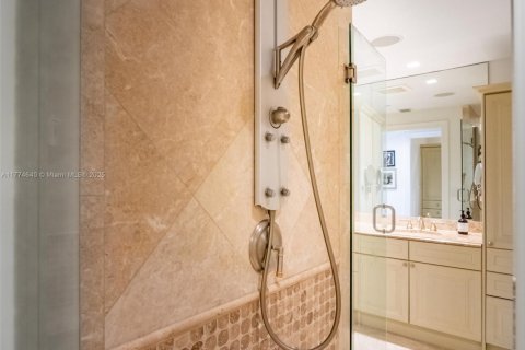 Condo in Hollywood, Florida, 3 bedrooms  № 1868437 - photo 20