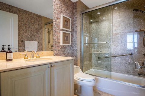 Condo in Hollywood, Florida, 3 bedrooms  № 1868437 - photo 30