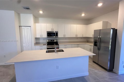 House in Homestead, Florida 3 bedrooms № 1705360 - photo 8