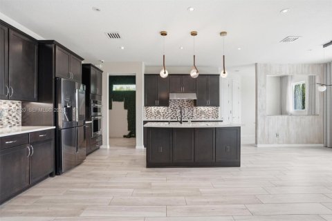 Купить виллу или дом в Холливуд, Флорида 4 спальни, 232.44м2, № 2086062 - фото 12