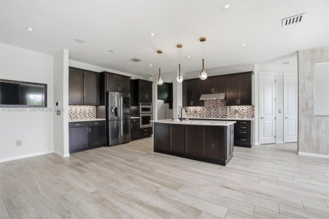 Купить виллу или дом в Холливуд, Флорида 4 спальни, 232.44м2, № 2086062 - фото 10
