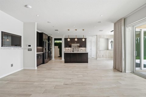 Купить виллу или дом в Холливуд, Флорида 4 спальни, 232.44м2, № 2086062 - фото 8