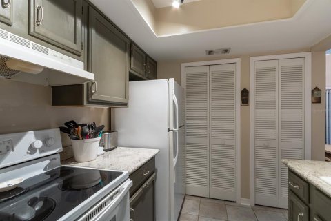 Condo in Gainesville, Florida, 2 bedrooms  № 1717823 - photo 13