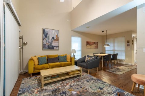 Condo in Gainesville, Florida, 2 bedrooms  № 1717823 - photo 18
