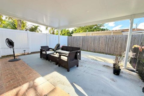 Купить виллу или дом в Вест-Парк, Флорида 3 спальни, 102.75м2, № 1956375 - фото 5