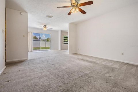House in Saint Petersburg, Florida 3 bedrooms, 151.24 sq.m. № 1876732 - photo 23