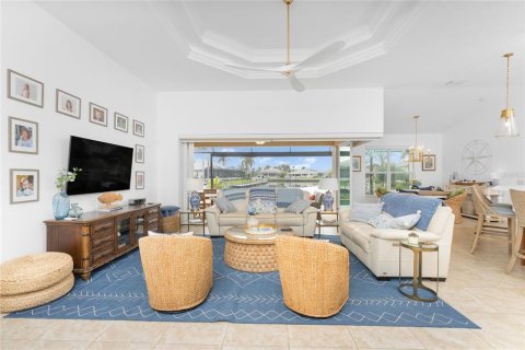 Casa en venta en Punta Gorda, Florida, 3 dormitorios, 195.19 m2 № 1536408 - foto 4