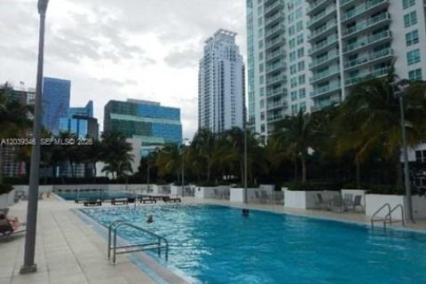 Condo in Miami, Florida, 1 bedroom № 2183237 - photo 10