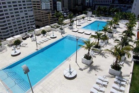 Condo in Miami, Florida, 1 bedroom № 2183237 - photo 9