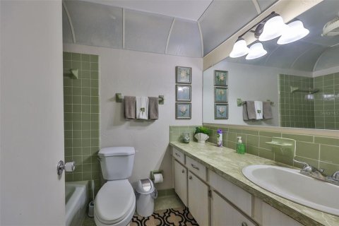 Villa ou maison à vendre à Sun City Center, Floride: 4 chambres, 156.45 m2 № 2347981 - photo 6