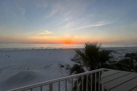 Condominio en venta en Clearwater, Florida, 3 dormitorios, 250.84 m2 № 2101948 - foto 3