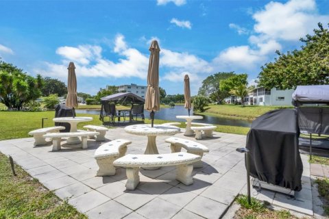 Condominio en venta en Deerfield Beach, Florida, 1 dormitorio, 68.56 m2 № 1978127 - foto 13