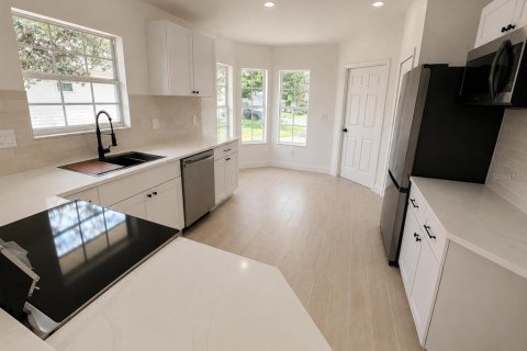 Villa ou maison à vendre à Leesburg, Floride: 2 chambres, 118.91 m2 № 2313316 - photo 12