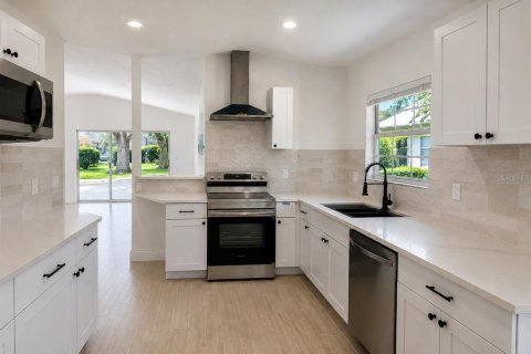 Villa ou maison à vendre à Leesburg, Floride: 2 chambres, 118.91 m2 № 2313316 - photo 14