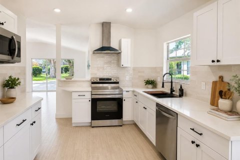 Villa ou maison à vendre à Leesburg, Floride: 2 chambres, 118.91 m2 № 2313316 - photo 11