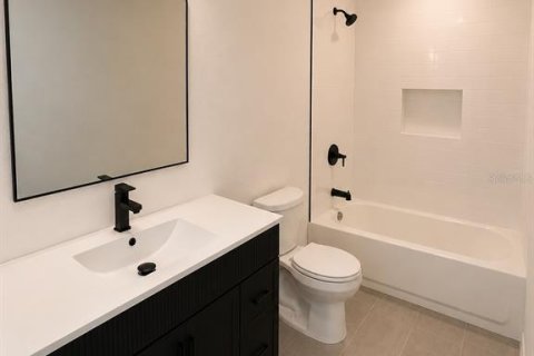 Villa ou maison à vendre à Leesburg, Floride: 2 chambres, 118.91 m2 № 2313316 - photo 7