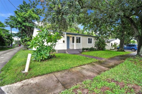 Commercial property in Hollywood, Florida 202.16 sq.m. № 1878804 - photo 18