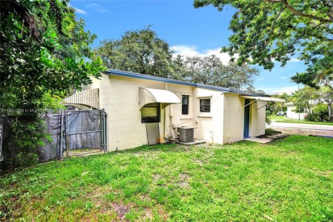 Commercial property in Hollywood, Florida 202.16 sq.m. № 1878804 - photo 30