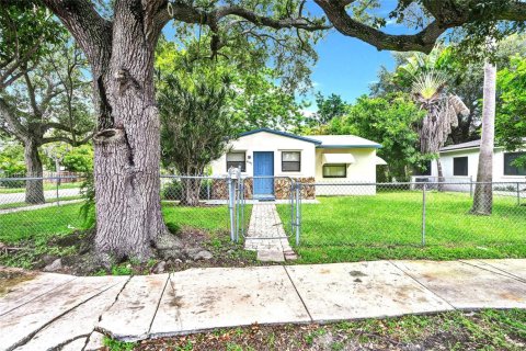 Commercial property in Hollywood, Florida 202.16 sq.m. № 1878804 - photo 6