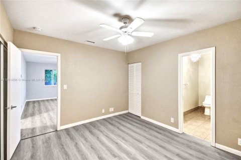 Commercial property in Hollywood, Florida 202.16 sq.m. № 1878804 - photo 15
