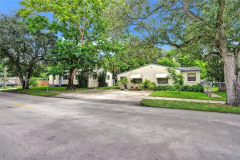 Commercial property in Hollywood, Florida 202.16 sq.m. № 1878804 - photo 29