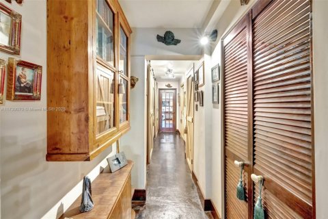 Купить виллу или дом в Окленд-Парк, Флорида 6 комнат, 126.35м2, № 1920899 - фото 21