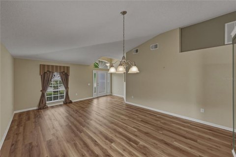 House in Brooksville, Florida 3 bedrooms, 192.68 sq.m. № 2199082 - photo 10