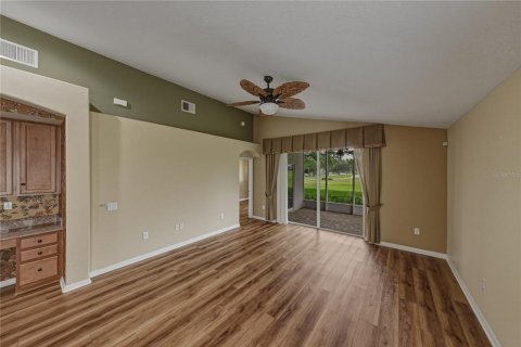 House in Brooksville, Florida 3 bedrooms, 192.68 sq.m. № 2199082 - photo 21