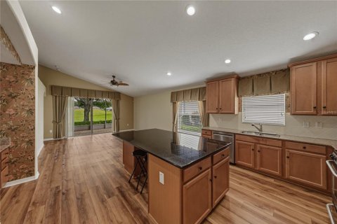 House in Brooksville, Florida 3 bedrooms, 192.68 sq.m. № 2199082 - photo 15