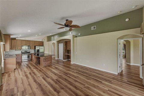 House in Brooksville, Florida 3 bedrooms, 192.68 sq.m. № 2199082 - photo 12