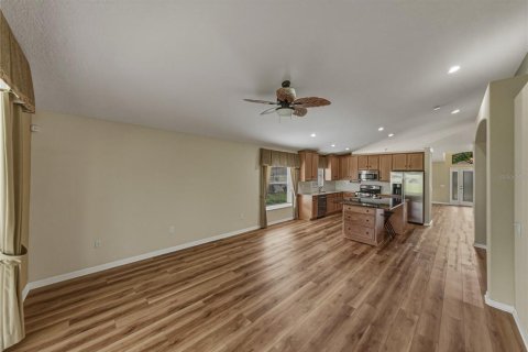 House in Brooksville, Florida 3 bedrooms, 192.68 sq.m. № 2199082 - photo 13