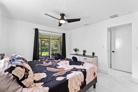 House in Fort Lauderdale, Florida 3 bedrooms, 126.9 sq.m. № 2242423 - photo 24