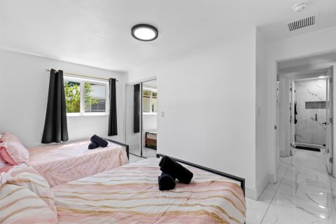 House in Fort Lauderdale, Florida 3 bedrooms, 126.9 sq.m. № 2242423 - photo 20