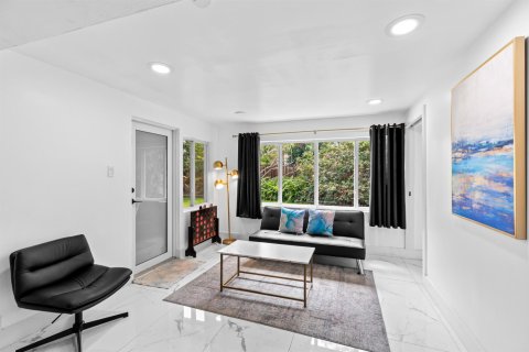House in Fort Lauderdale, Florida 3 bedrooms, 126.9 sq.m. № 2242423 - photo 14