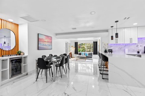 House in Fort Lauderdale, Florida 3 bedrooms, 126.9 sq.m. № 2242423 - photo 13