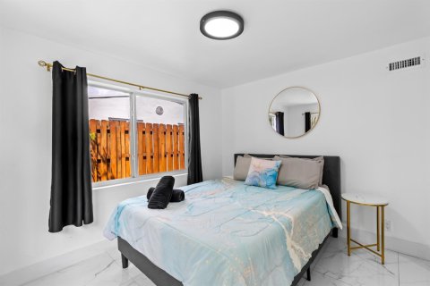 House in Fort Lauderdale, Florida 3 bedrooms, 126.9 sq.m. № 2242423 - photo 16