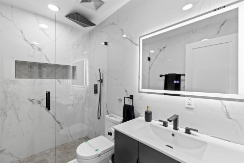 House in Fort Lauderdale, Florida 3 bedrooms, 126.9 sq.m. № 2242423 - photo 18
