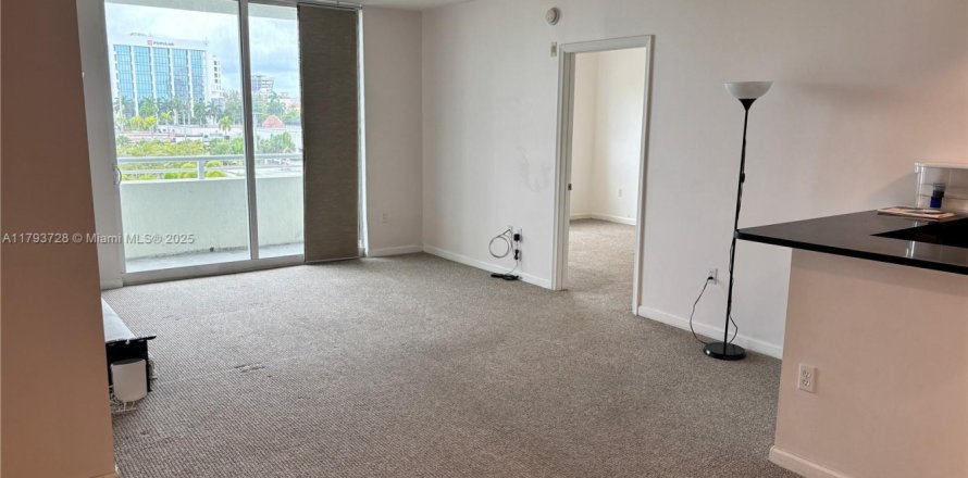 Condominio en Aventura, Florida, 2 dormitorios  № 1980228